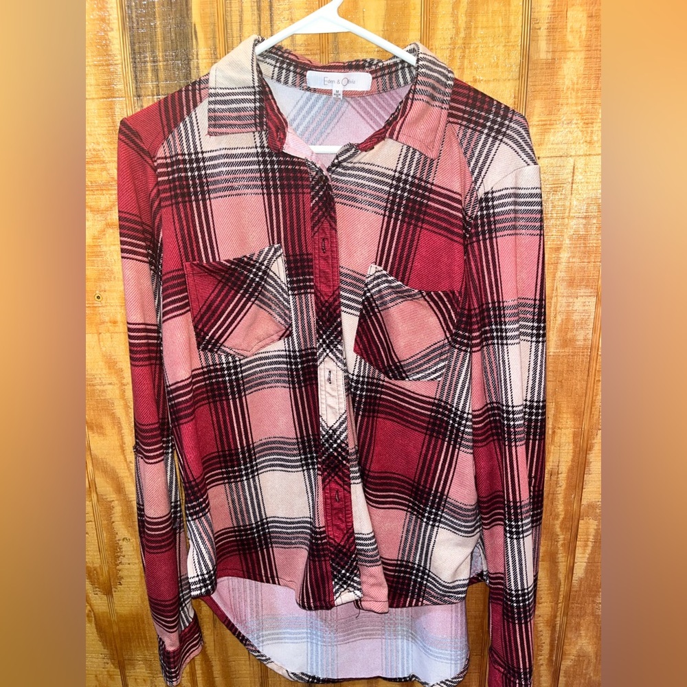 Women’s button up shirt